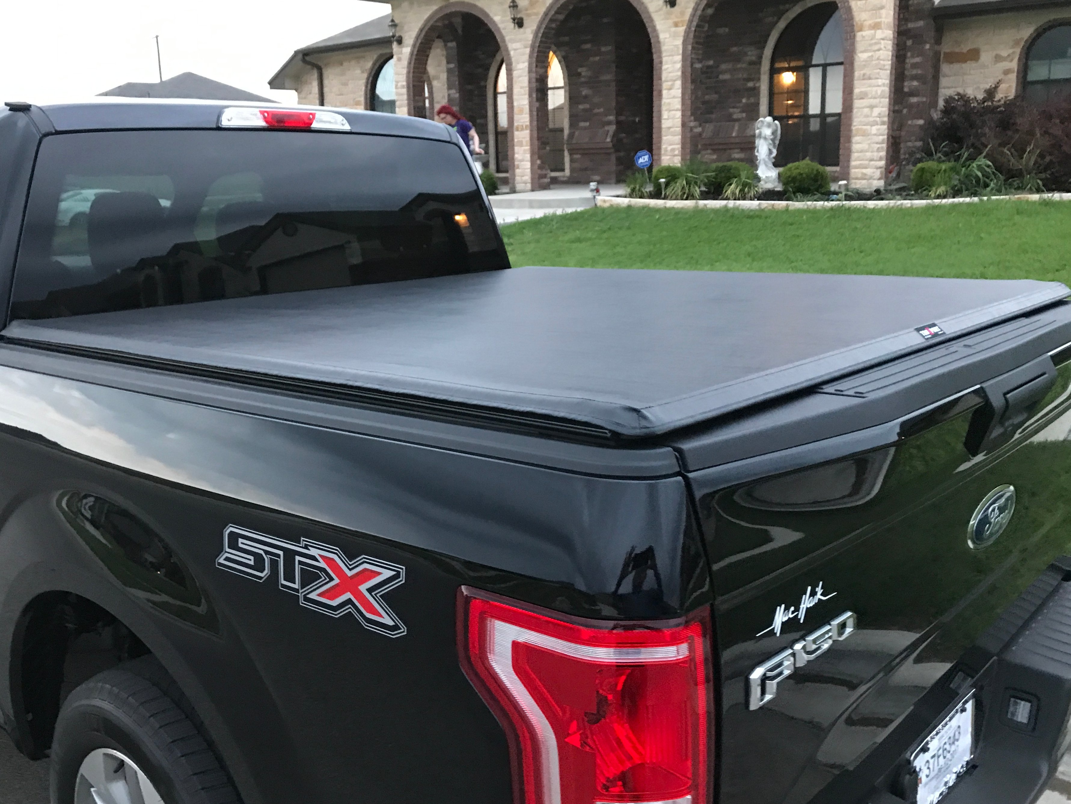 Truxedo TruXport Soft Roll-up Tonneau Cover (15-24 F-150)