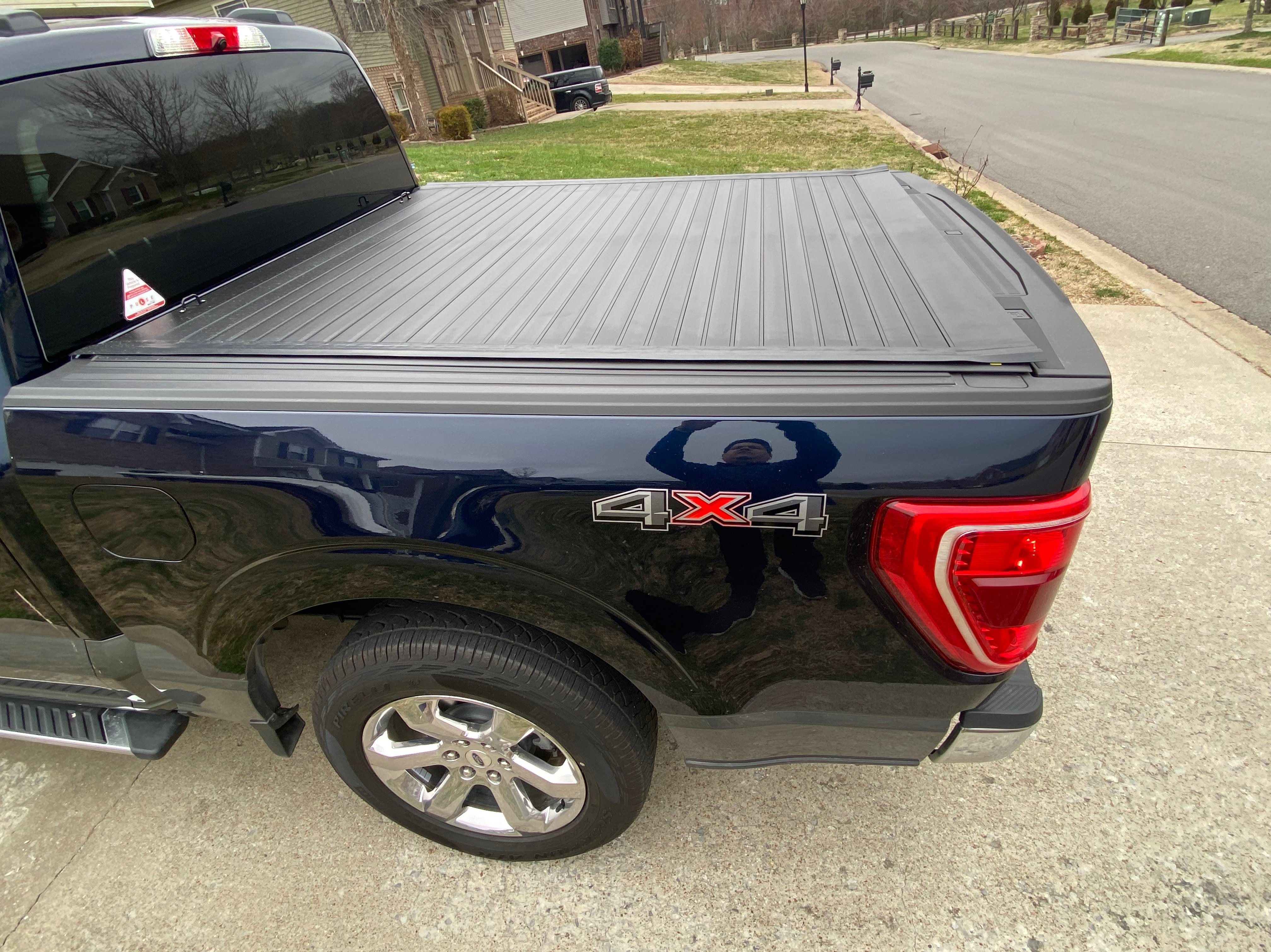 Barricade Low Profile Hard-Rolling Aluminum Tonneau Cover