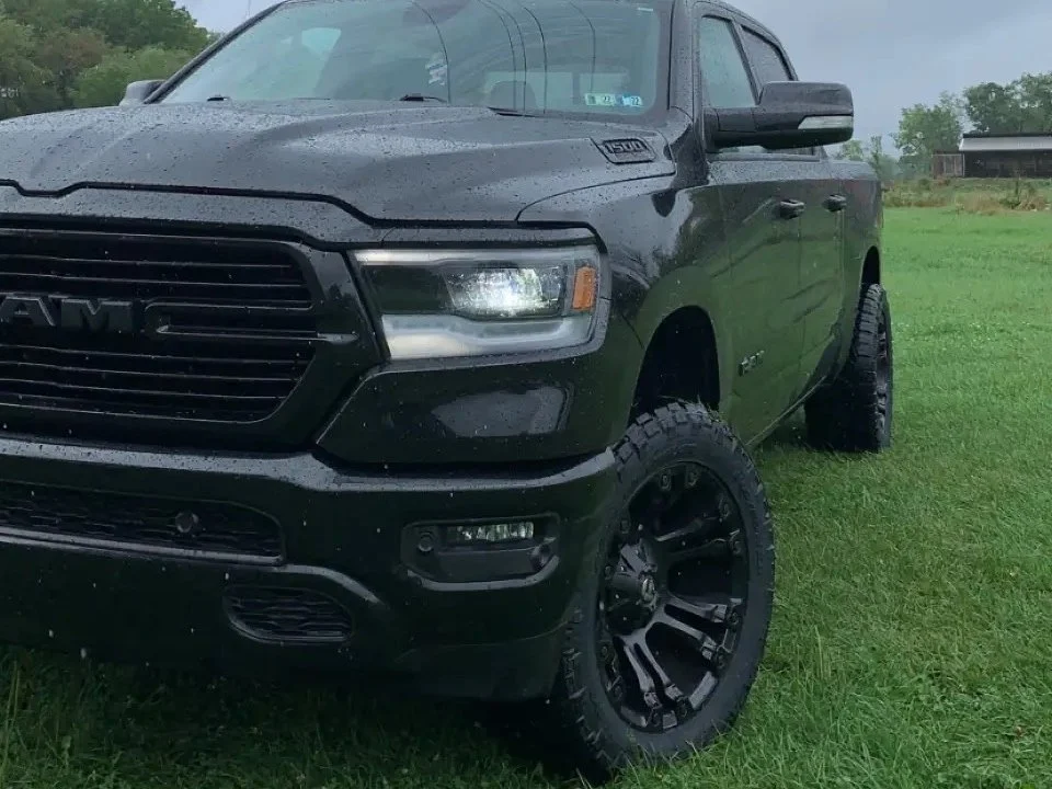 Pickup Truck installed with Fuel Wheels