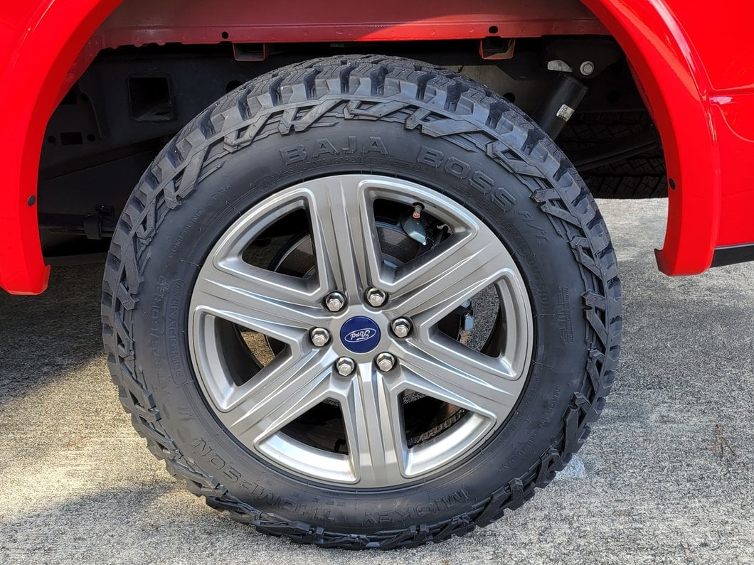 Truck Tire Pattern and Type