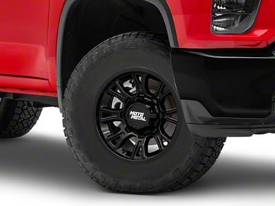 Moto Metal Legacy Gloss Black 8-Lug Wheel; 18x9; 1mm Offset (20-25 Silverado 2500 HD)