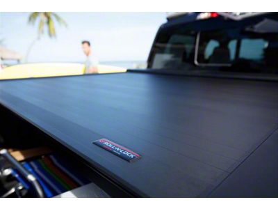 Roll-N-Lock E-Series Retractable Bed Cover (15-19 Silverado 2500 HD w/ 6.50-Foot Standard Box)