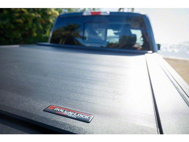 Roll-N-Lock E-Series Retractable Bed Cover (20-24 Silverado 2500 HD w/ 6.90-Foot Standard Box)