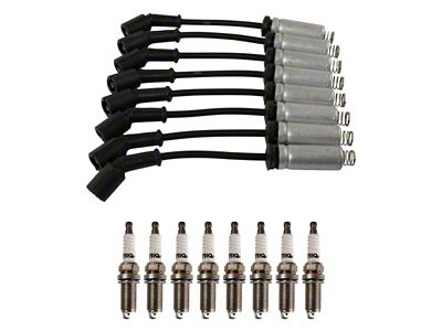 Ignition Kit with 9.20-Inch Spark Plug Wires; Round Style (99-06 V8 Sierra 1500)